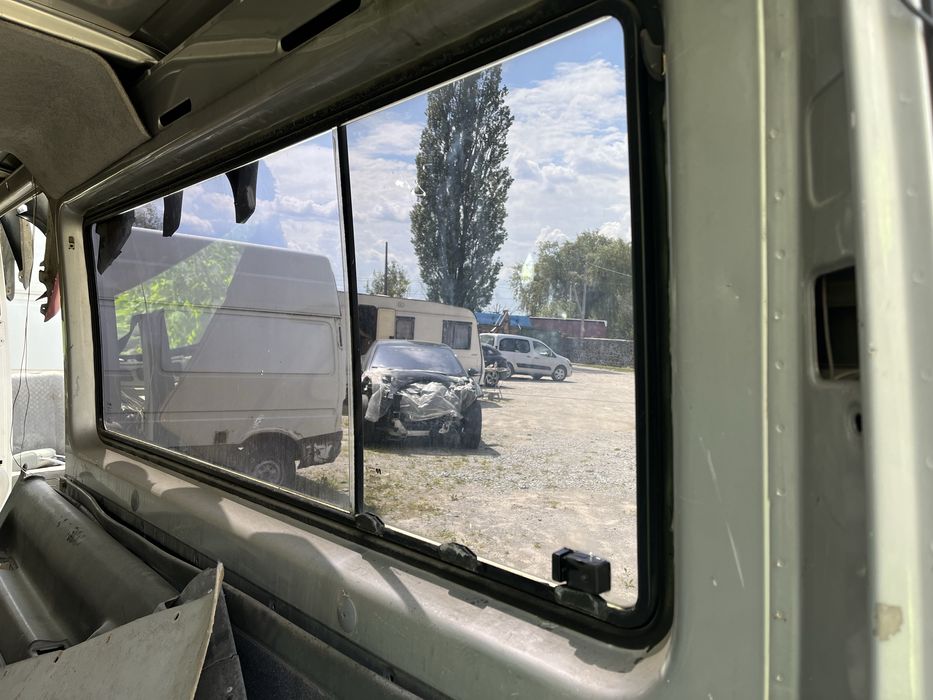 Сдвижное стекло на Мерседес Спринтер