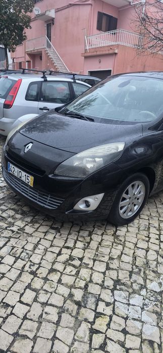 Renault Scénic 1.9 dCi 2010 – Económico, Familiar e Fiável
