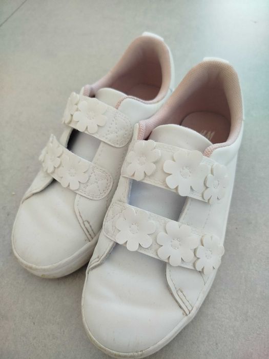 Tenis  branco 32 menina ótimo estado-oferta chinelos