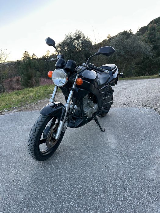 Vendo moto dealim roadwin 125cc fi 2012