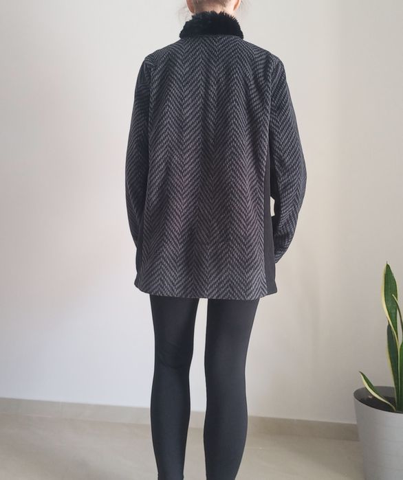 Świetny lekki płaszczyk damski jesienny przejściowy rozmiar M 38