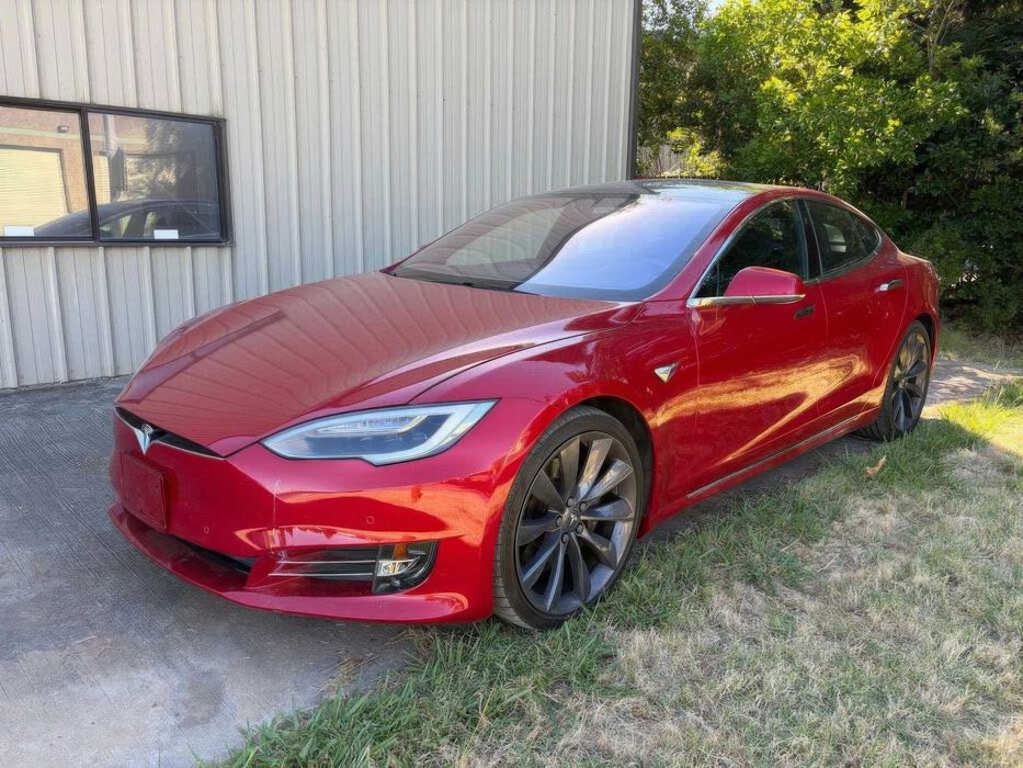Tesla Model S 100D      2017