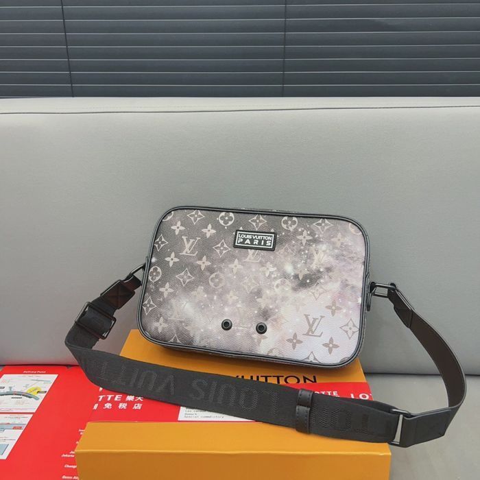 Сумка LOUIS VUITTON noe alpha кожаная мужская унисекс monogram