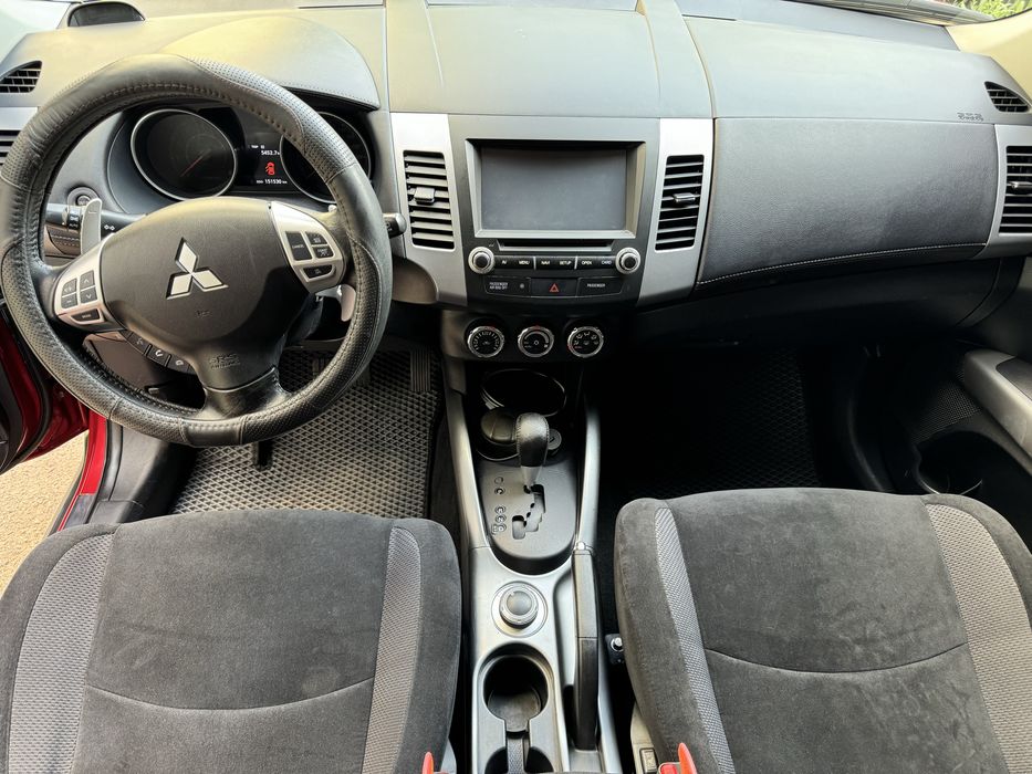 Mitsubihi Outlander XL