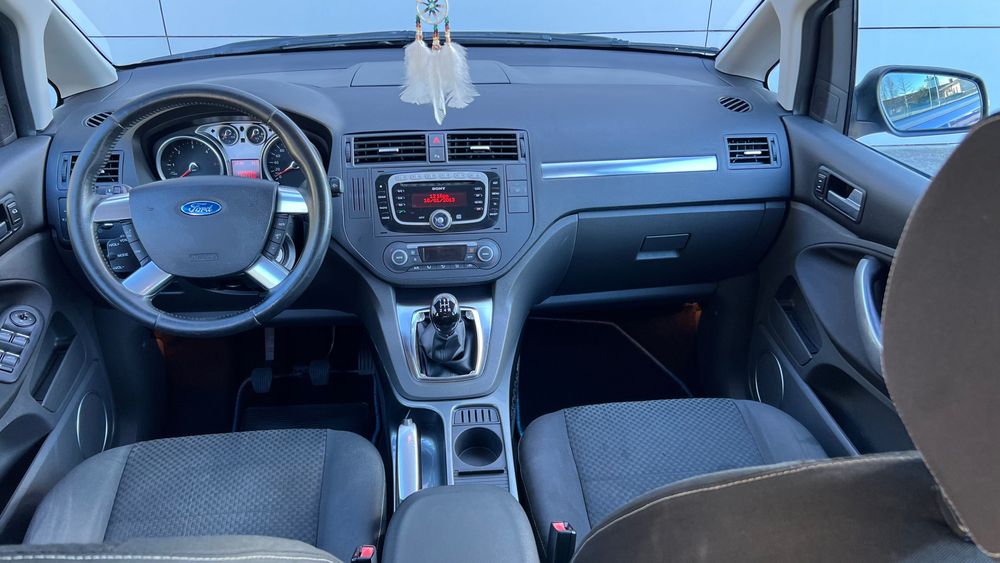 Vendo CMAX 1.6 diesel poucos kms muitos extras Titanium único dono