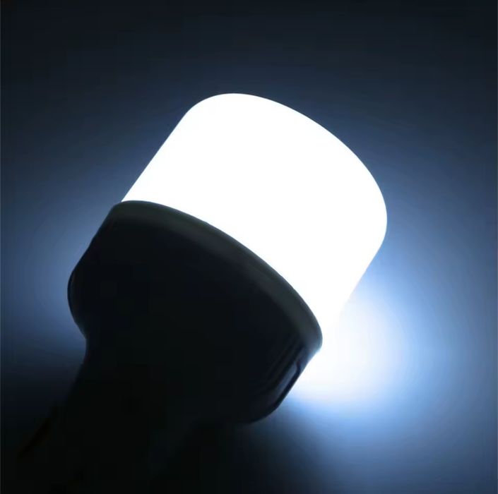 Lâmpada led recarregável