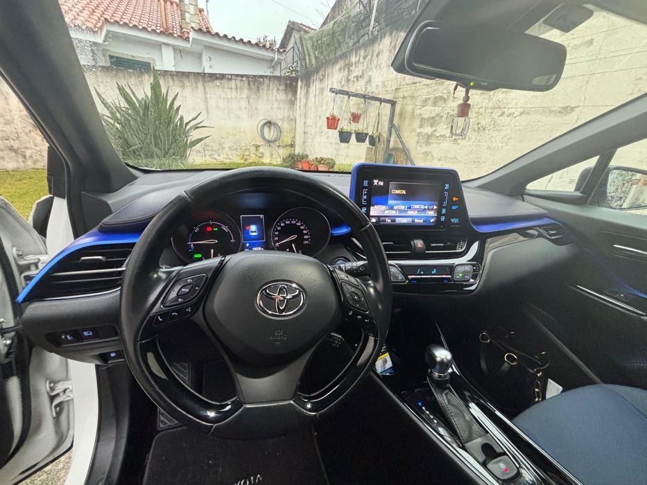 Toyota C-HR 1.8 HSD Comfort | Híbrido | Automático