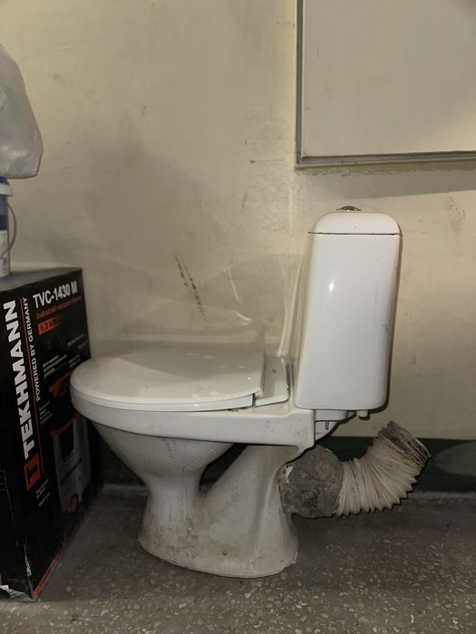 Продам унітаз бушний