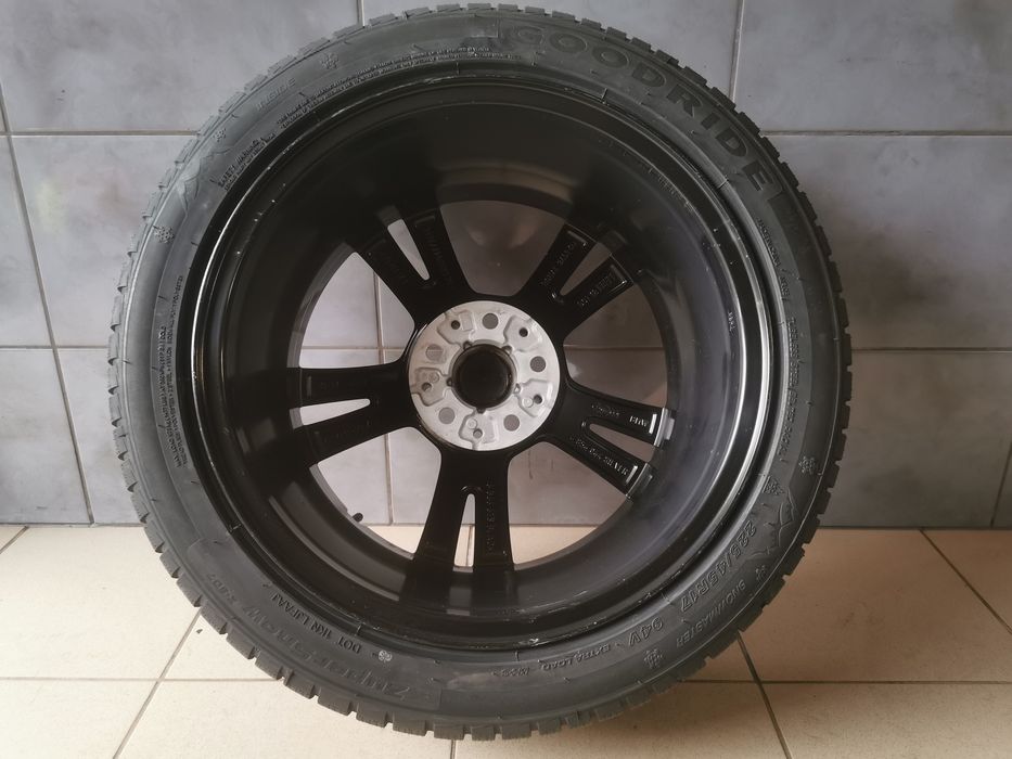 Koła zimowe 225/45R17 Skoda Octavia Karoq VW Golf Audi A3 5x112 Świdni