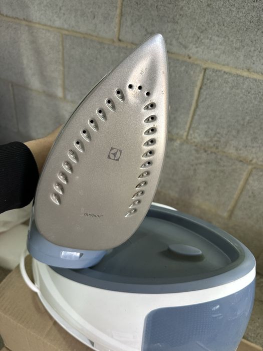 Парова праска Tefal /Electrolux