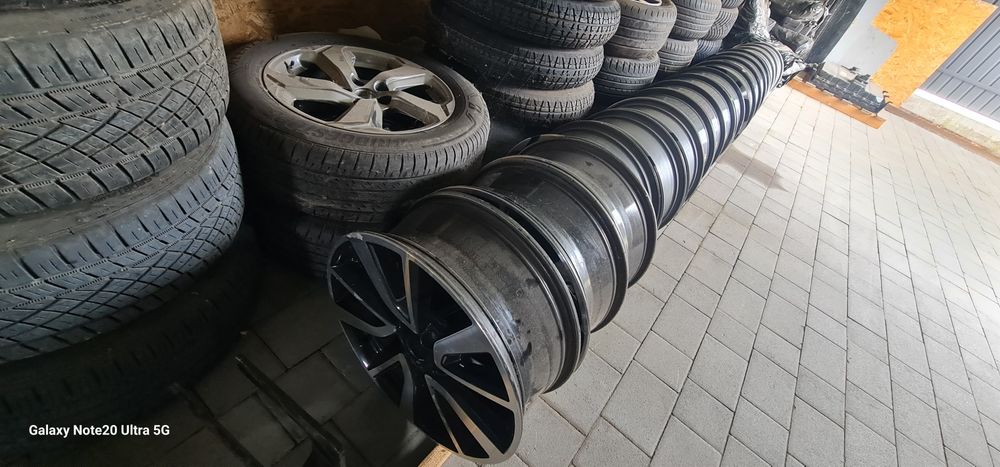 Nissan Rogue, Ніссан x-trail. Toyota Rav4 колеса диски, титани, резина