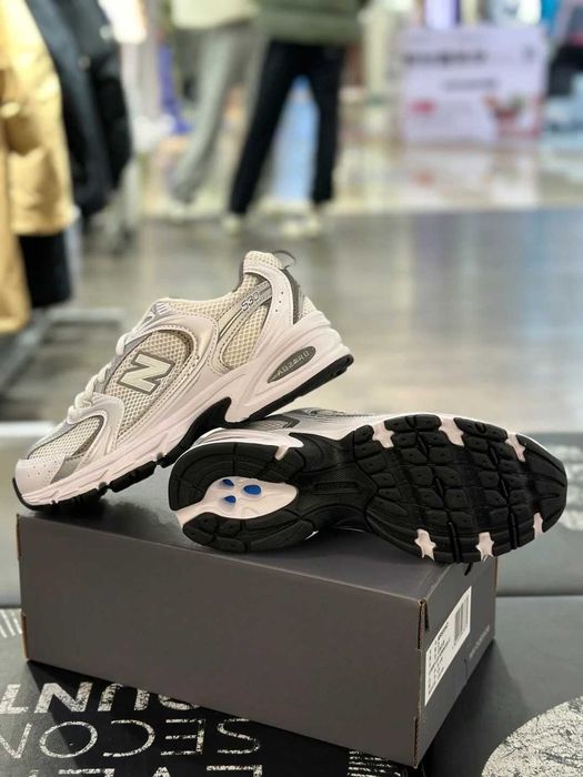 New Balance NB MR530 AD Srebrny r.36