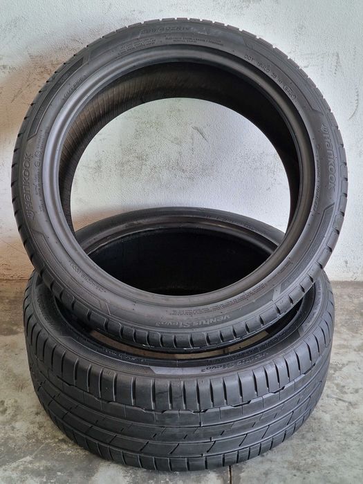 2 Pneus HANKOOK Semi Novos 255/40R19