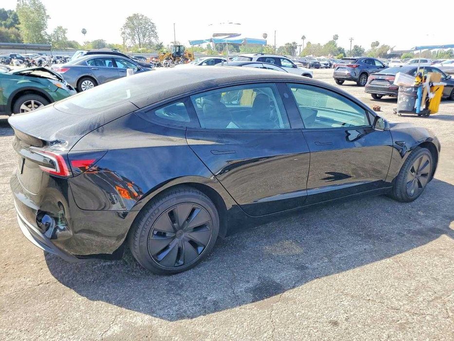 Tesla Model 3 2024