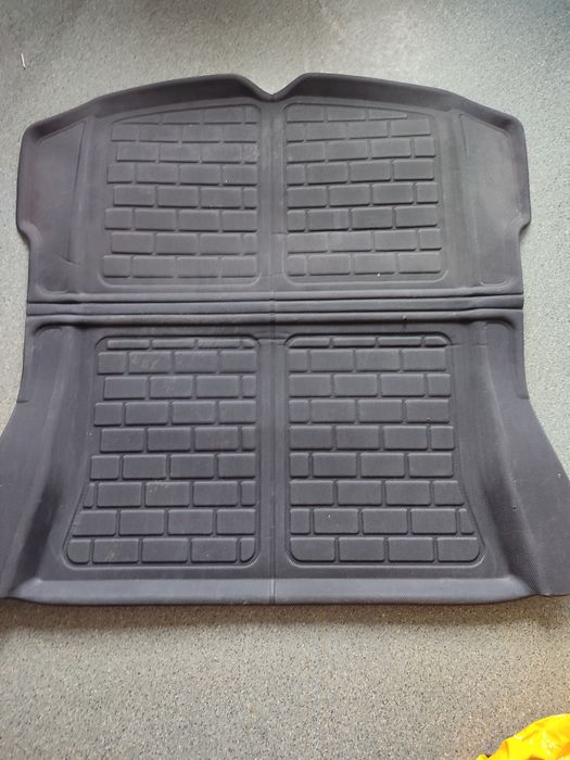 Коврик багажника Тесла Модел 3 Tesla Model 3