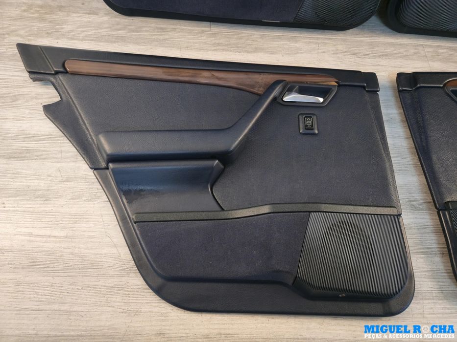 Conjunto de bancos e forras couro azul Mercedes W202