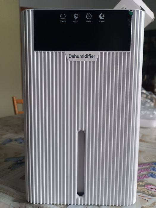 Осушитель воздуха на 2,2 литра воды