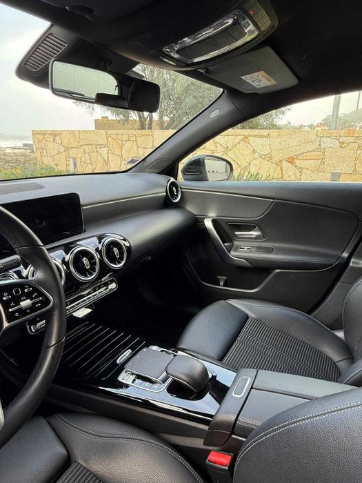 Mercedes A180 em excelente estado, revisões feitas na marca.