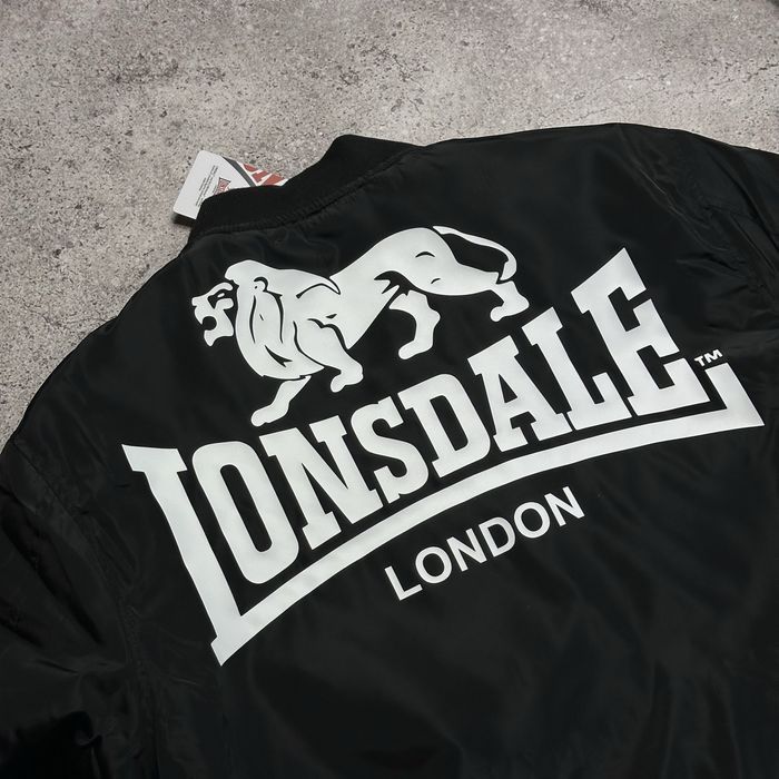 Бомбер куртка на весну Lonsdale S,M,L,XL