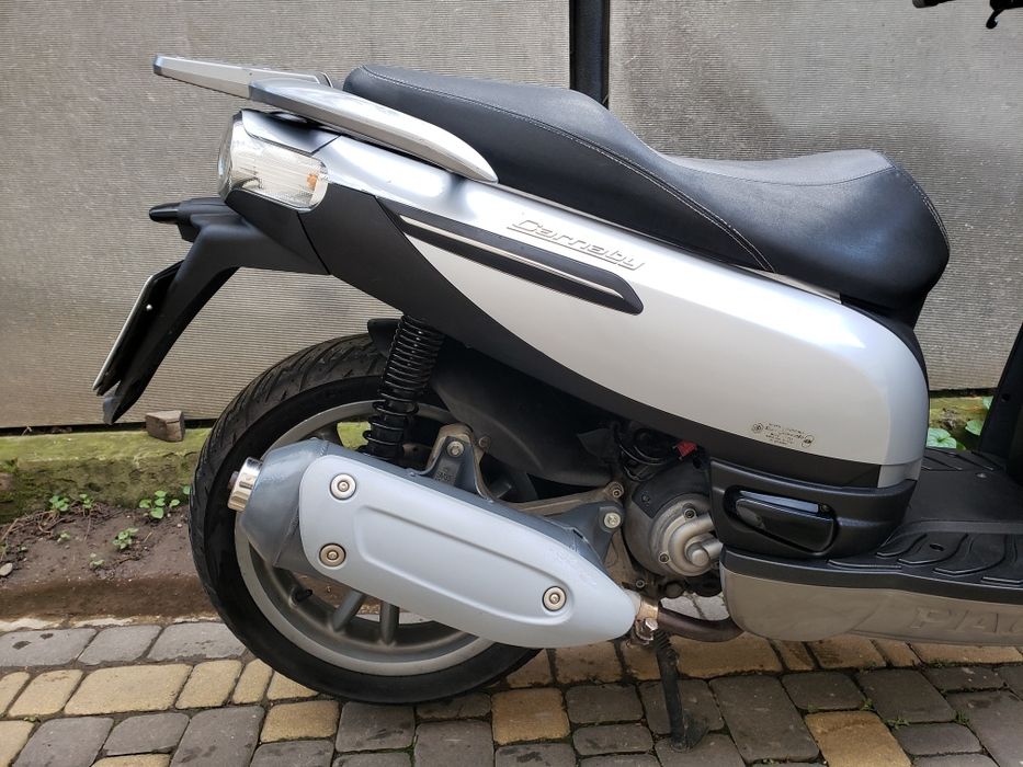 Скутер Piaggio Carnaby 200 Sh