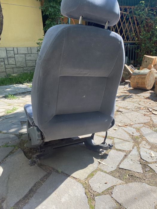Сидіння сеат фольсваген шкода тур