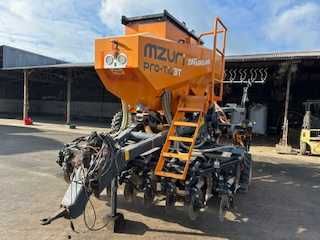 Siewnik do siewu bezpośredniego MZURI PRO-TIL 3T uprawa pasowa