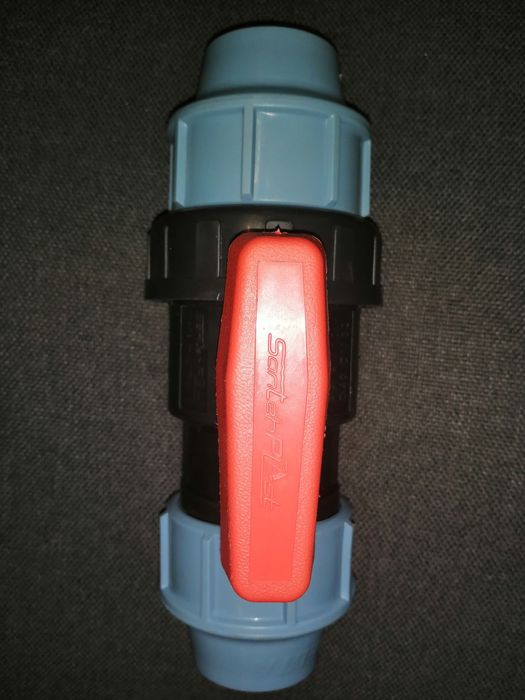 Кран кульовий пластиковий для води 40*40 та 32*32