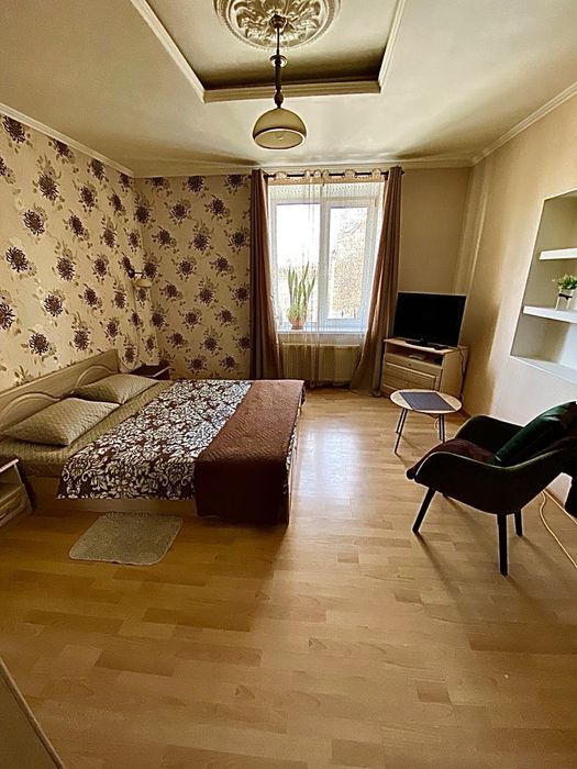 Світло не вимикають.Подобово, погодинно, Центр, МАКДОНАЛЬДС 2-х ком ОТ