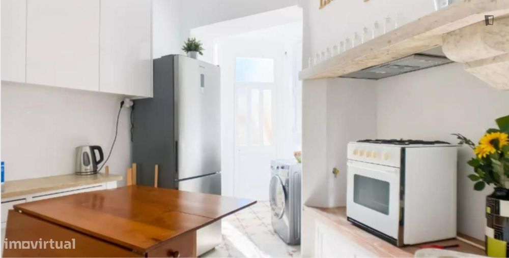 Quarto - localizado em Santa Apolónia Lisbon