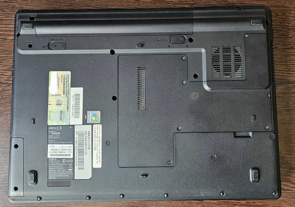 Laptop Notebook Fujitsu Siemens Amilo Li 1718