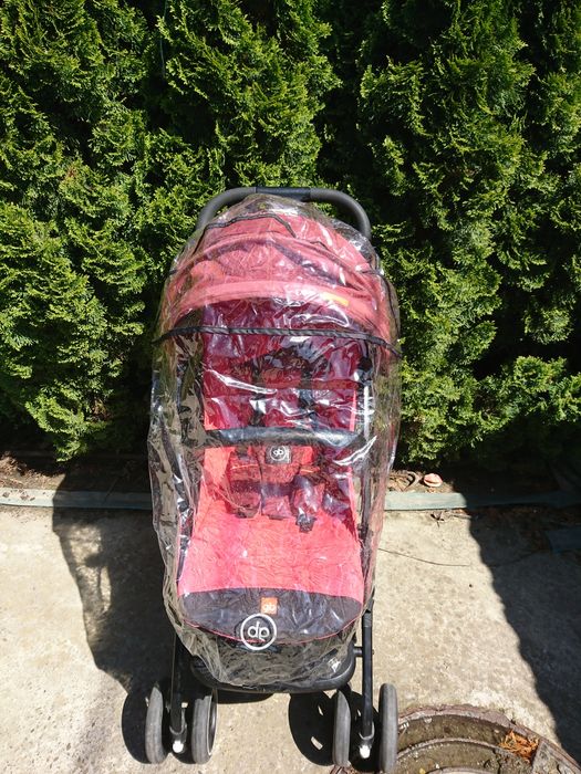 Прогулянкова та для подорожей коляска GB QBit+