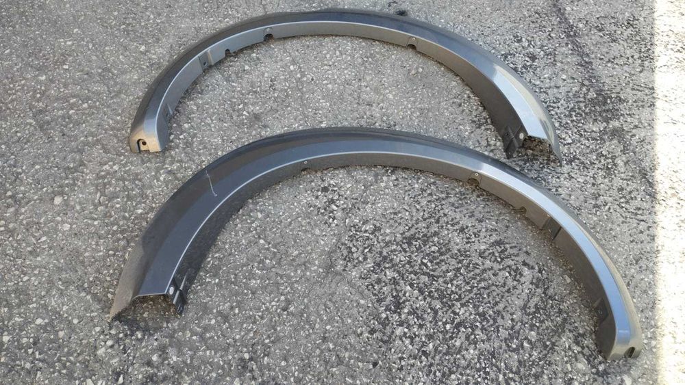 Frisos Abas Mitsubishi Strakar