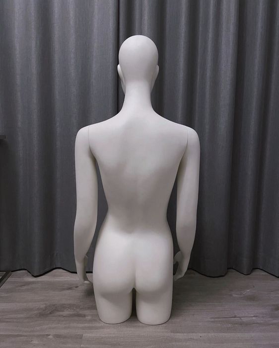 manekin tors z rękoma i głową  nowy marka panther