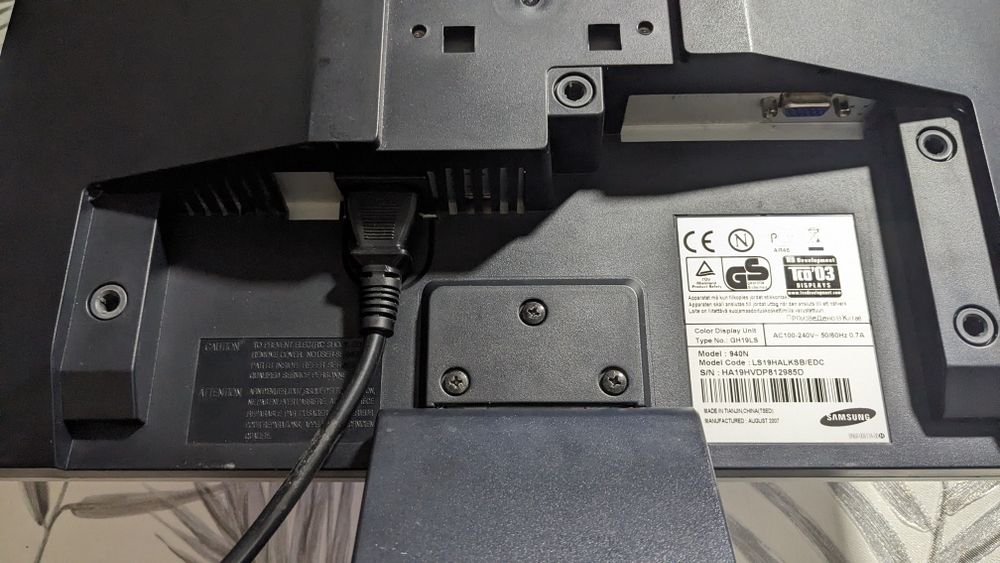 Монітор Samsung 940N 19" на LED підсвітці 4:3  1280х1024 VGA