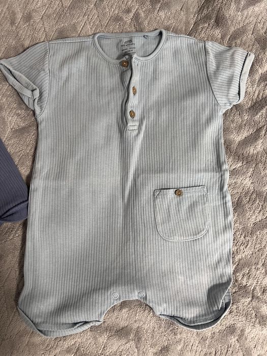 Набір дитячих ромперів 12-18 місяців