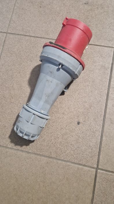 Wtyk siłowy 63a 5p  3p n pe