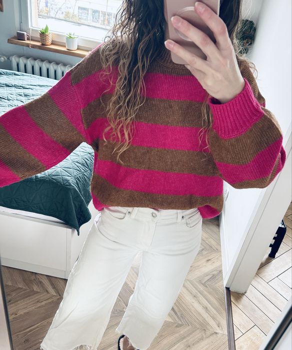 Cieply sweter w paski