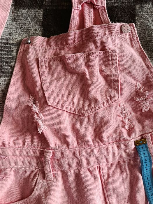 Літній рожевий комбінезон-шорти (ромпер)