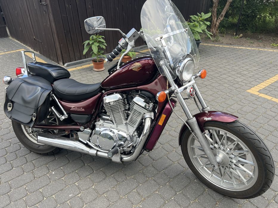 Suzuki Intruder VS700