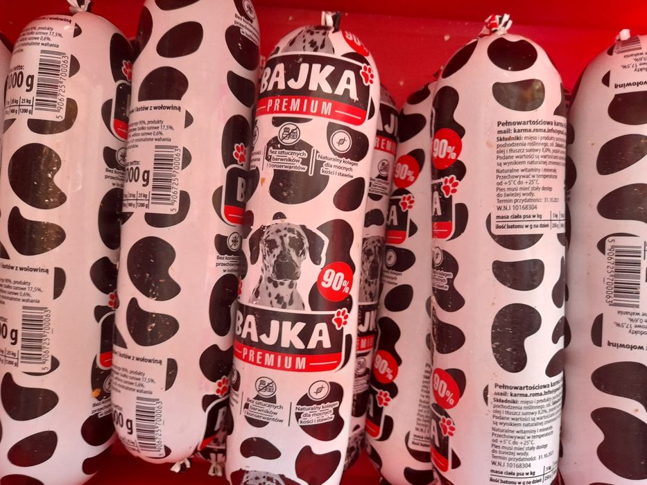 Karma kiełbasa baton pies kot mięso