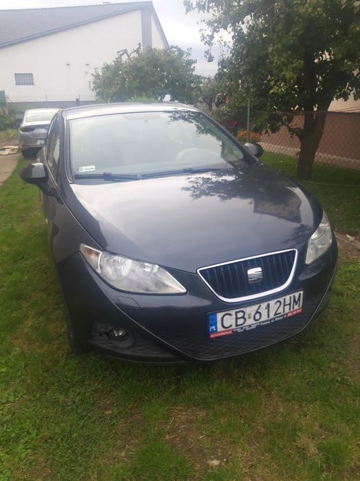 Seat Ibiza Seat stan Bardzo dobry Niski przebieg hak holowniczy