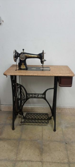 Máquina costura singer