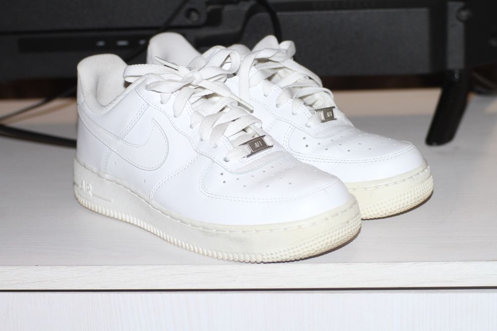 Nike Air Force 1    EUR 38.5/24.5 см