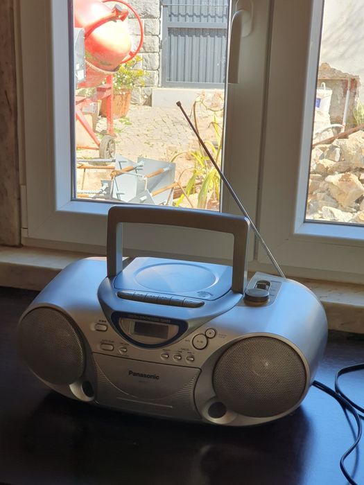 Radio Portátil Panasonic CD/Cassete