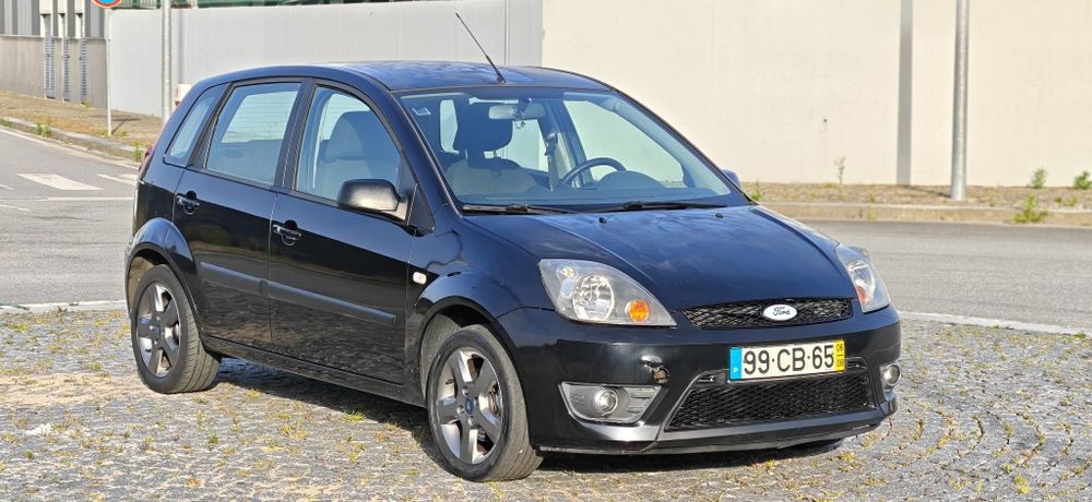Ford Fiesta 1.2 Ghia Económico 5 Portas