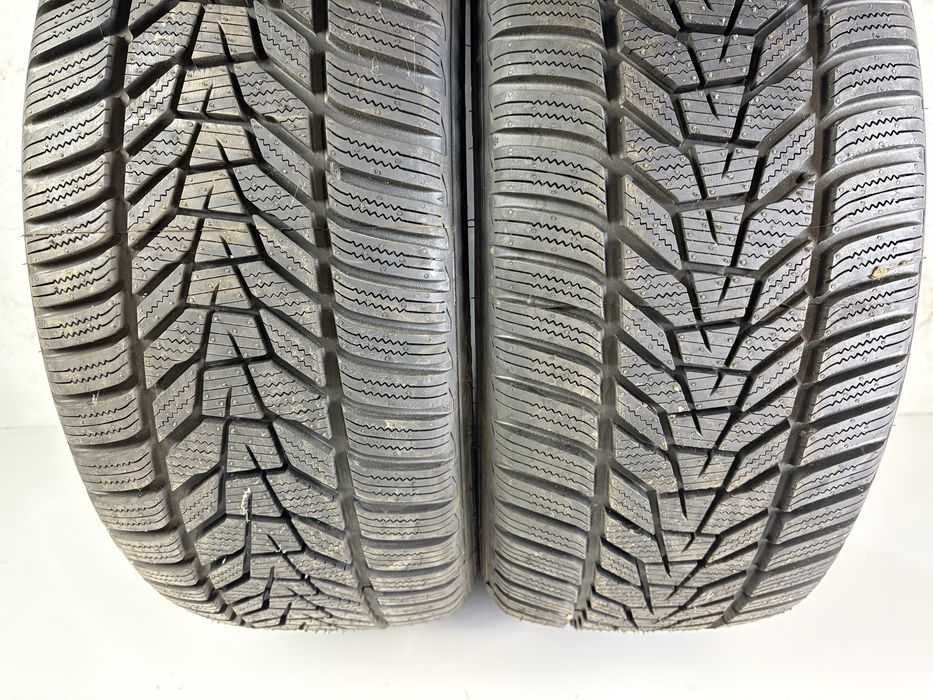 Opony zimowe jak nowe 235/45R18 Hankook dot.2024 op.027