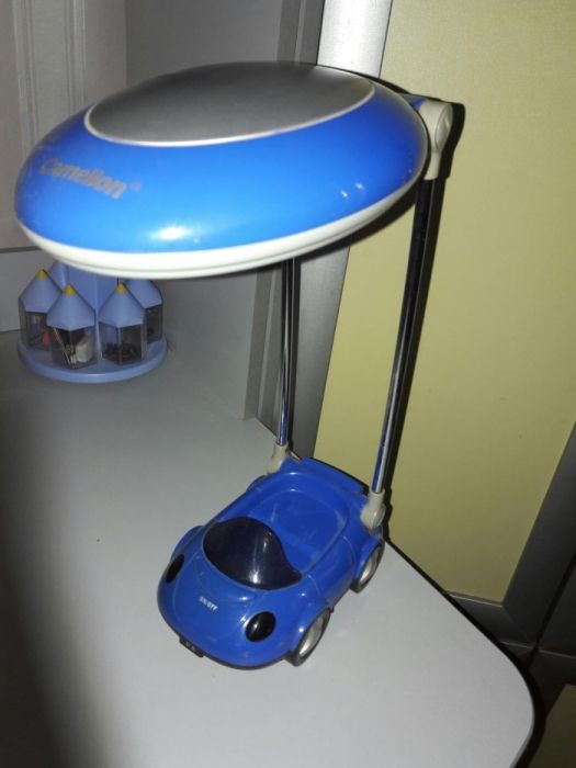 Настольная лампа