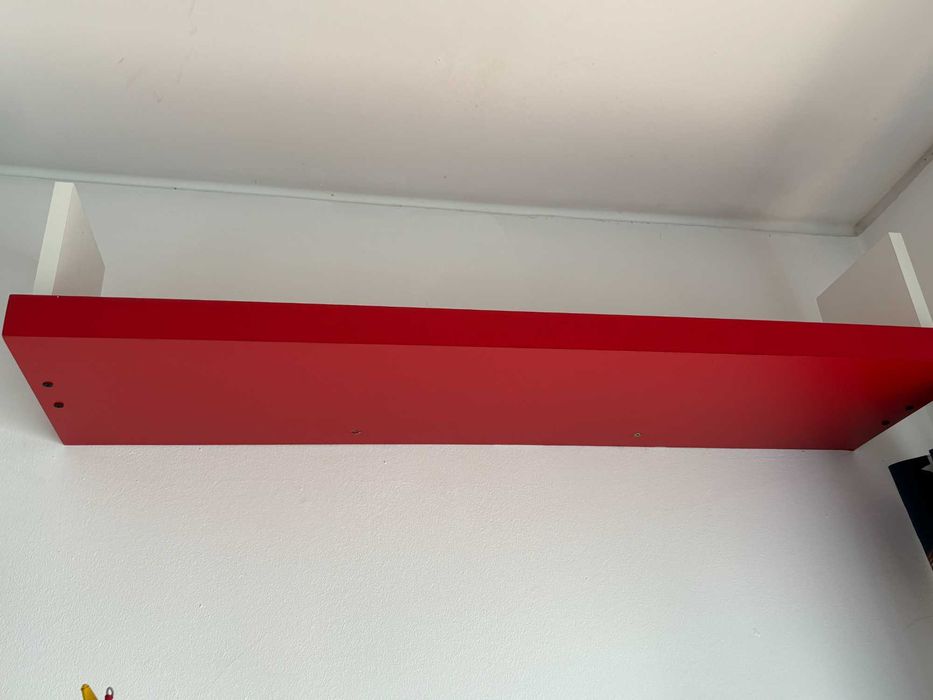 Secretária, cadeira e candeeiro - para a sua filha, muito barato !