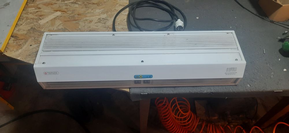 Тепловая штора, обогреватель, нагреватель воздуха. Дуйчик Промышленный