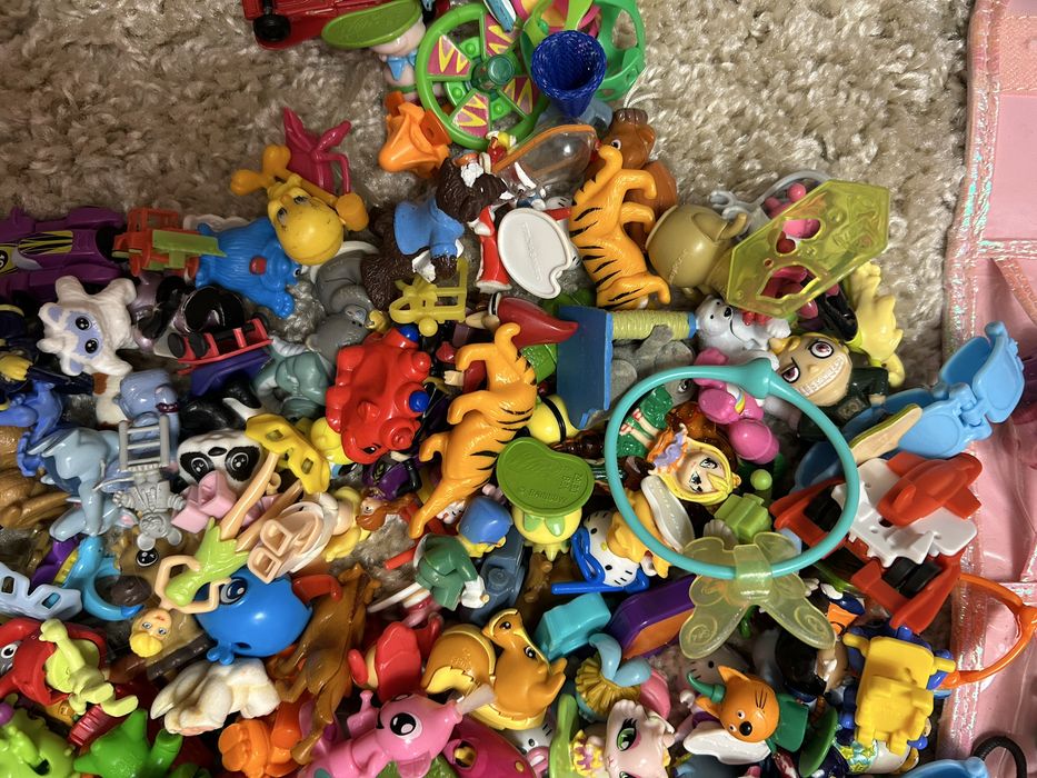 Лот 230 іграшок з кіндерів 4 грн/1 шт